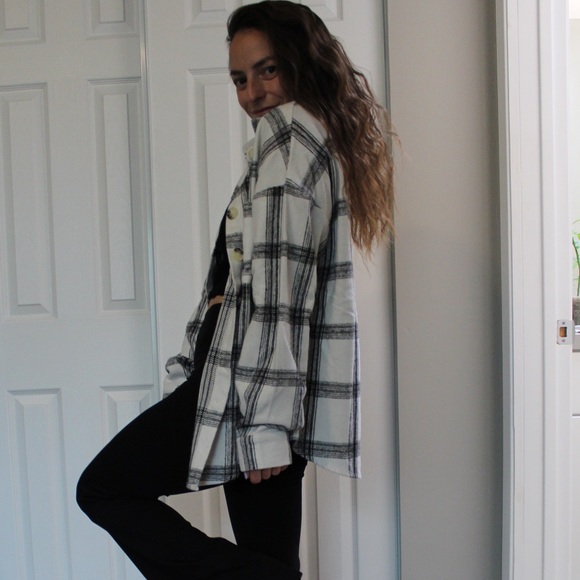 Long Sleeve Button Down - Picture 4 of 4